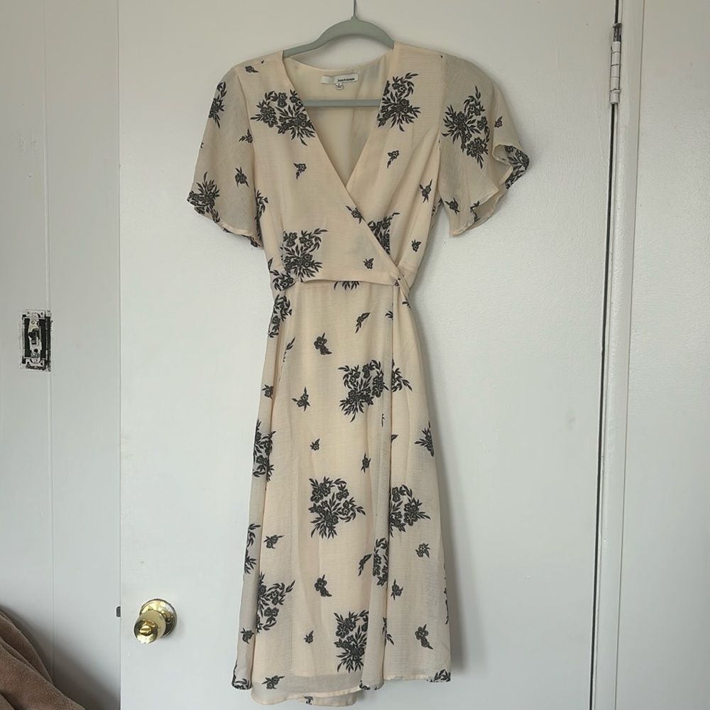 June & Hudson Ivory Floral Pattern Dress